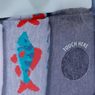 Thumbnail 3: REAL TREE Men's 5-Piece Crew Socks & Sunglasses Gift Set 
