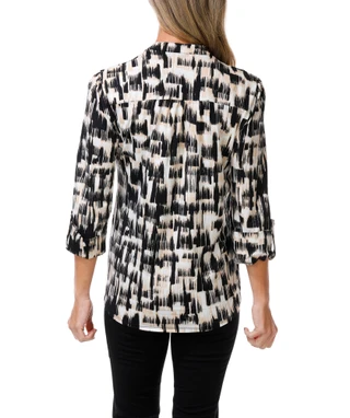 Thumbnail 2: Cocomo Women's Quarter Button Top 