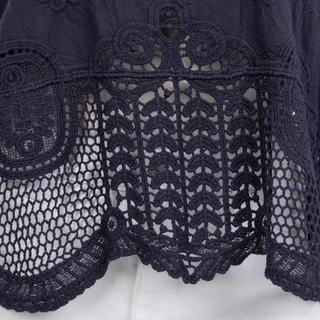 Thumbnail 3: Democracy Women's Scalloped V-Neck Daisy Motif Crochet Top 