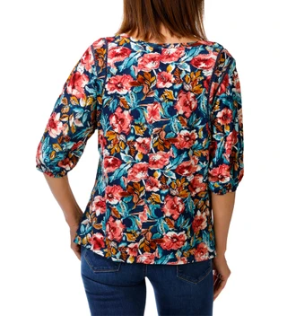 Thumbnail 2: Kate Park Women's 3/4 Sleeve V-Neck Top 