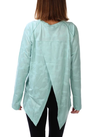 Thumbnail 2: Waggle Women's Active Long Sleeve Camo Split Hem Top 