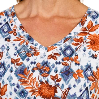 Thumbnail 2: Blue Sol Women's Petite Short Sleeve Aztec Floral Print Luxey Tee 