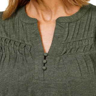 Thumbnail 2: Democracy Women's Petite 3/4 Sleeve Pintuck Split Neck Top 