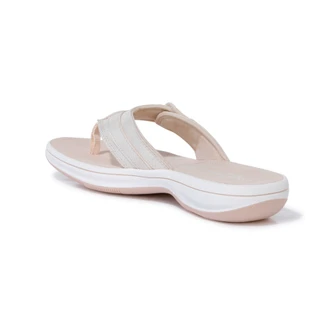 Thumbnail 2: Clarks Women's Cloudstepper Toe-Post Thong Sandals  