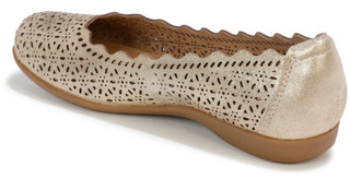 Thumbnail 3: Earth Women's Bria Metallic Scalloped Slip-On Flats  