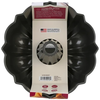 Thumbnail 2: Nordic Ware Original Bundt Pan 