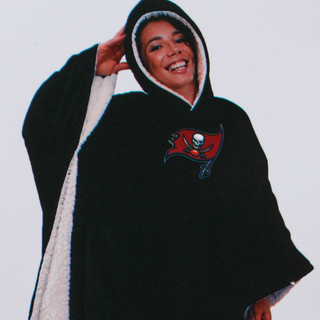 Thumbnail 2: Tampa Bay Buccaneers 60x80 Deluxe Plush Wearable Team Throw Blanket with Snaps 