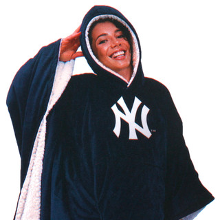 Thumbnail 2: New York Yankees 60x80 Sherpa-Lined Wearable Throw Blanket 