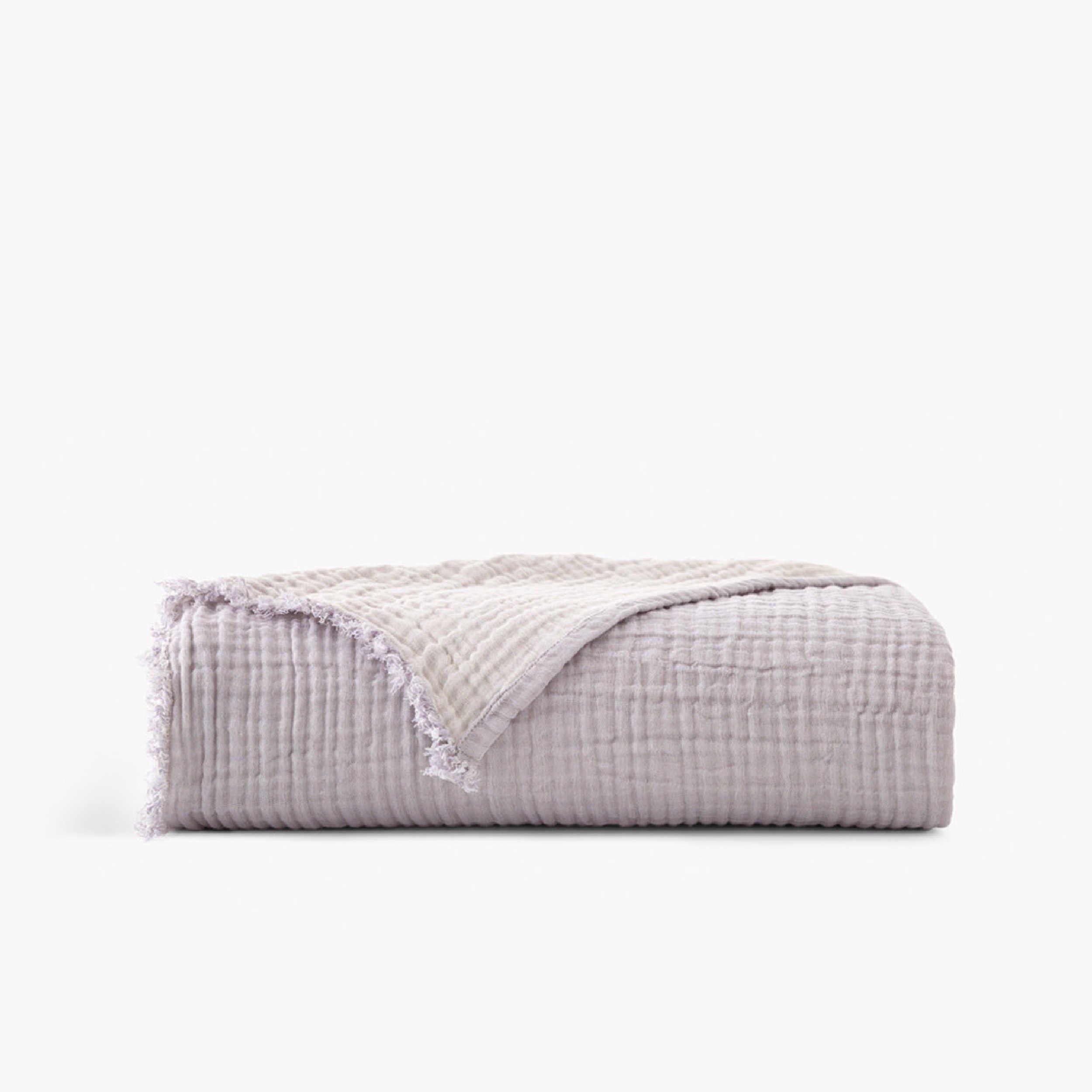 Photos - Other interior and decor Truly Soft Two-Toned Organic Throw Blanket.