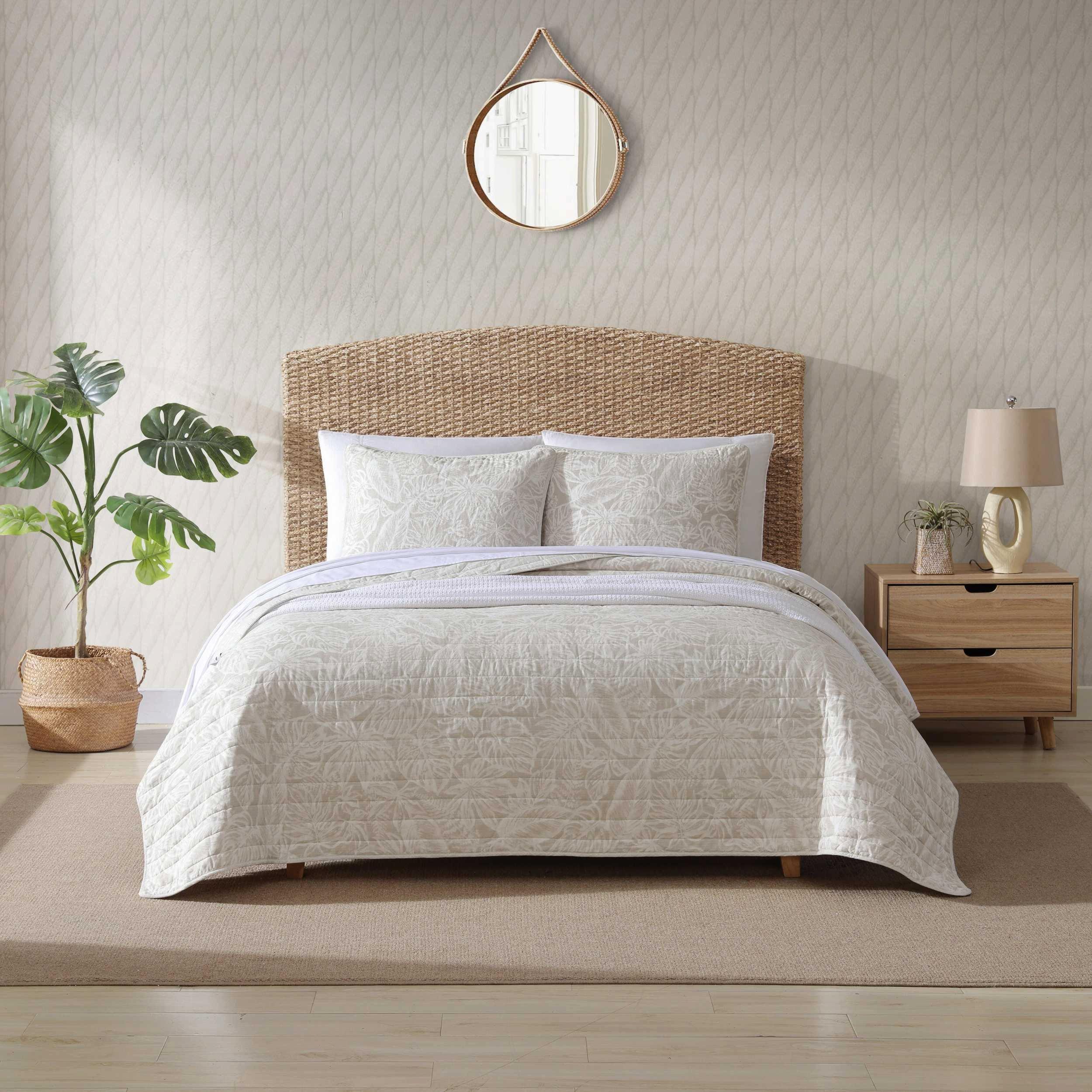 Ocean Deep Reversible Quilt & Sham Set
