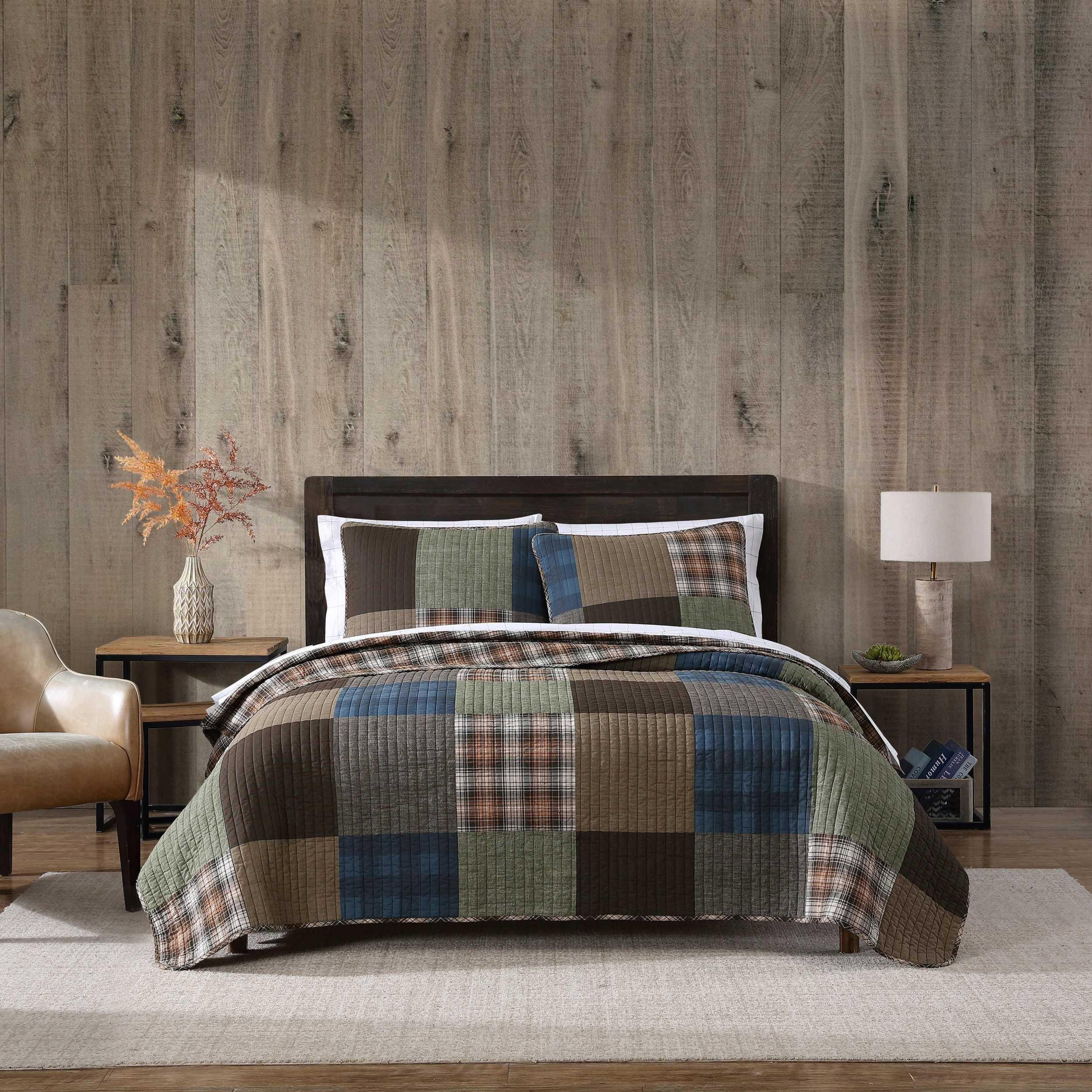 Eddie Bauer Classic Patchwork Quilt & Sham Set
