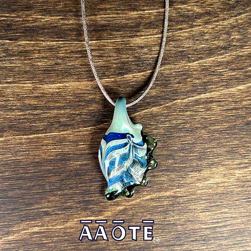Shell TZ Glass Necklace Shell TZ Glass Necklace