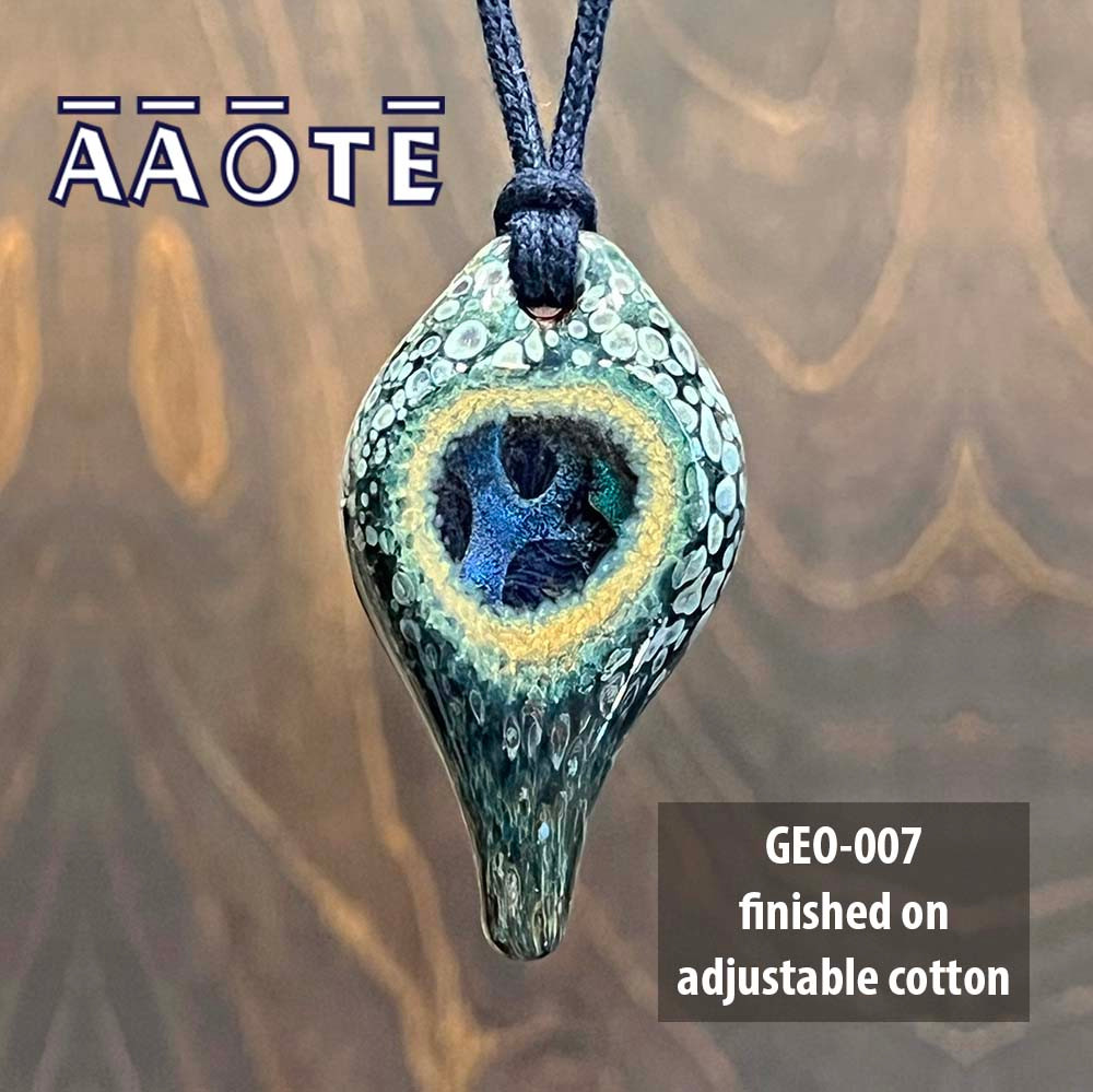 アクセサリー geo Geode TZ Glass Necklace