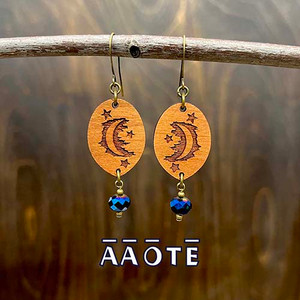 Lightweight, functional, with a shimmery, colorful crystal bead dancing around as aromatherapy works its magic in your day. Lightweight, functional, with a shimmery, colorful crystal bead dancing around as aromatherapy works its magic in your day.
