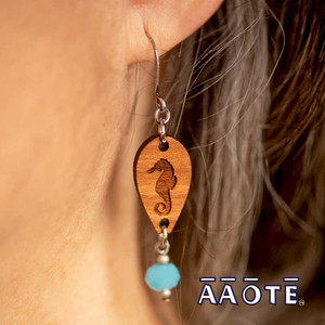 Lightweight, functional, with a shimmery, colorful crystal bead dancing around as aromatherapy works its magic in your day.