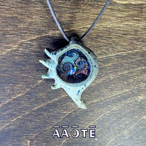 アクセサリー geo Geode TZ Glass Necklace