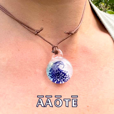 Wave TZ Glass Necklace