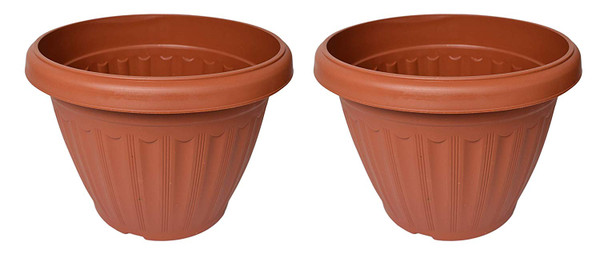 Set of 2 Round Terracotta Planters! - 9.3d X 7.1h