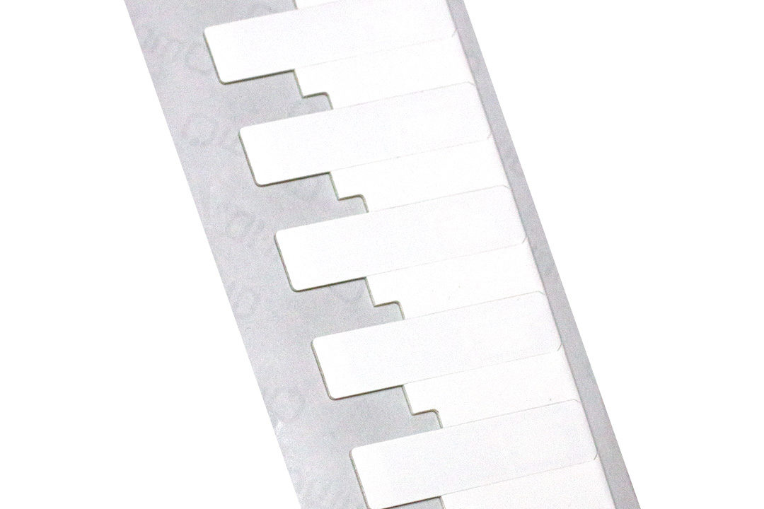 Omni-ID IQ 350 On-Metal RFID Label