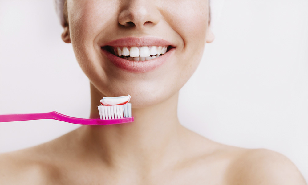 Higiene bucodental en Farmacia Outeda, en Huelva