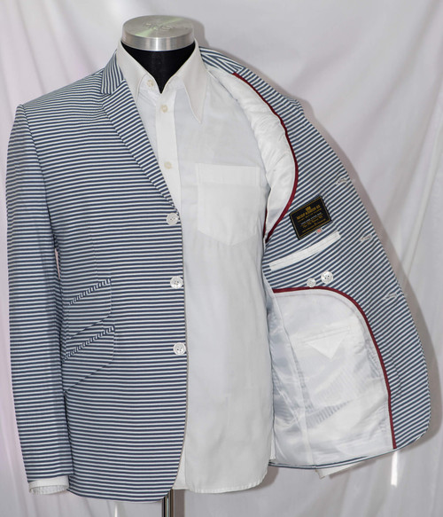 Seersucker horizontal grey and white stripe blazer