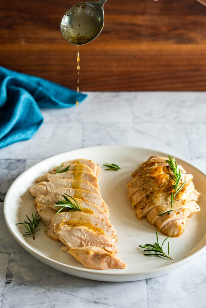 https://cdn11.bigcommerce.com/s-kahlmwh/product_images/uploaded_images/sous-vide-chicken-breast-20-683x1024.jpeg