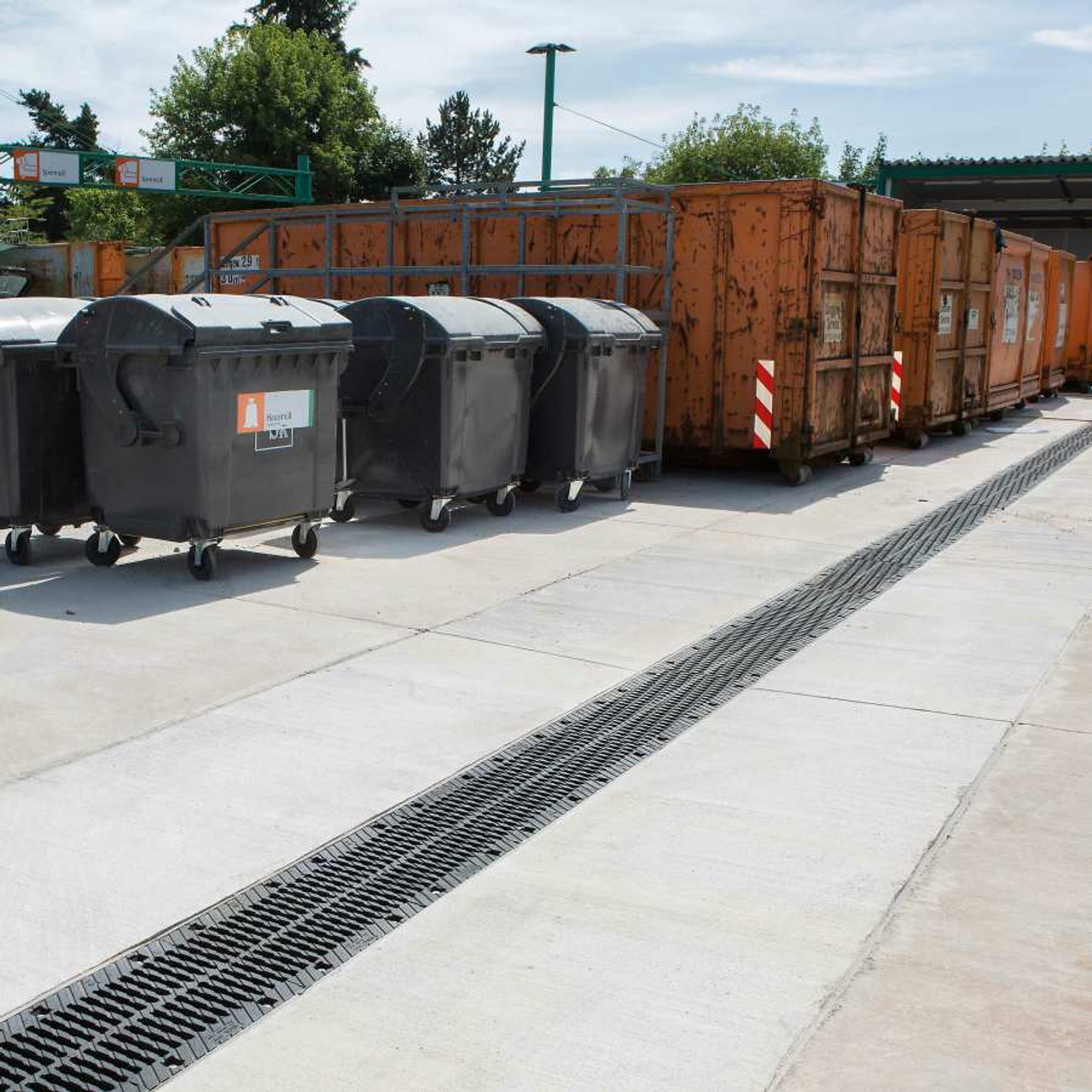 3P Hydro Channel Filter Drain installed at a recycling facility