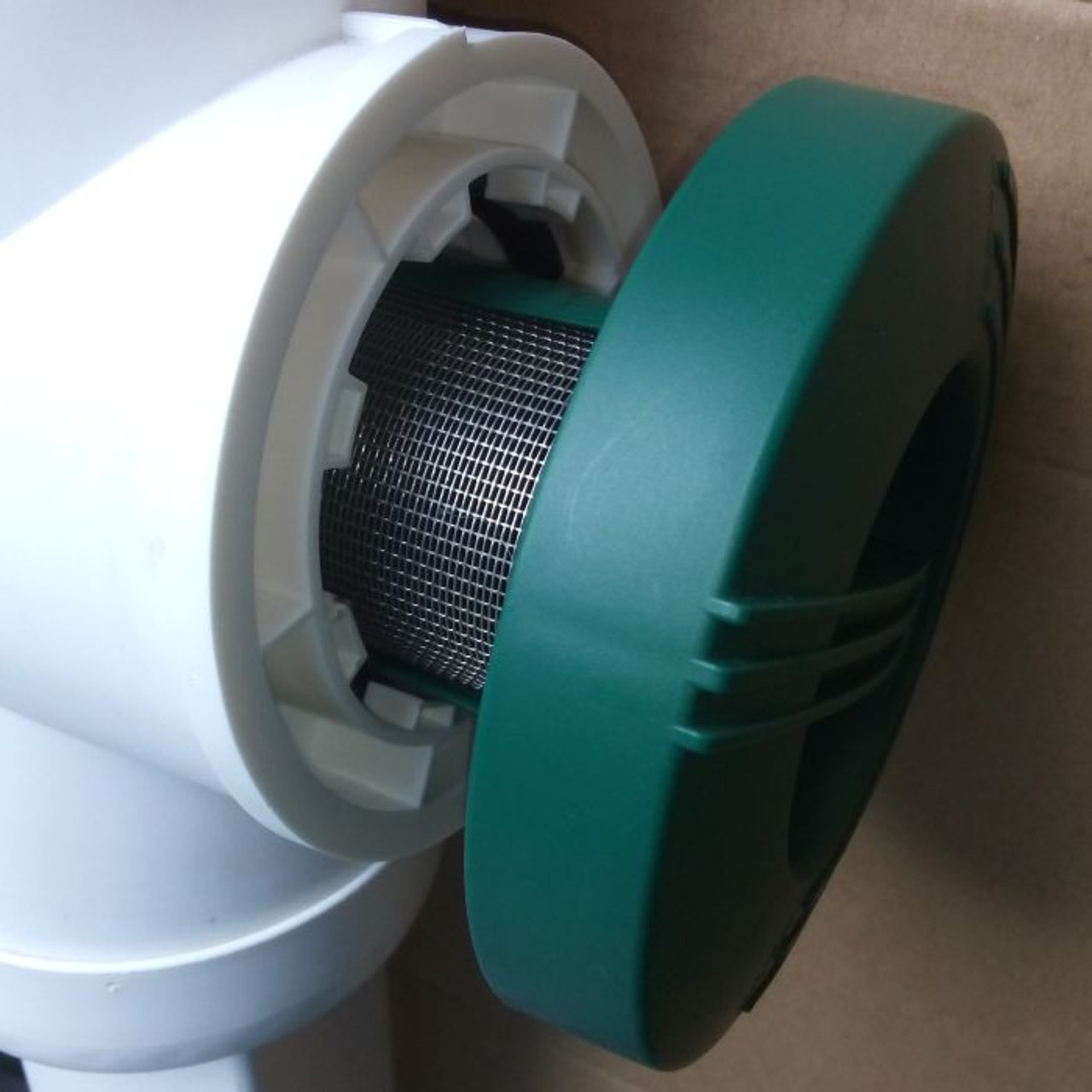 In -built Stainless Steel Mesh Filter is easy to clean