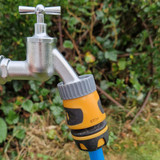 How to Connect a Hosepipe to a Water Butt Tap Using a Click-Connect Fitting