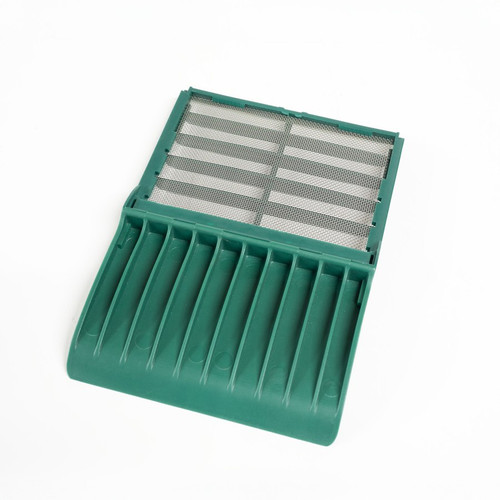 Stainless steel mesh filter insert for the 3P Rainus downpipe filter. Stainless steel mesh filter insert for the 3P Rainus downpipe filter.