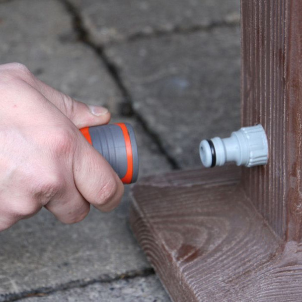 Detail of the 1/2" push-fit hose connection at the base of the Free Standing Garden Tap. Detail of the 1/2" push-fit hose connection at the base of the Free Standing Garden Tap.