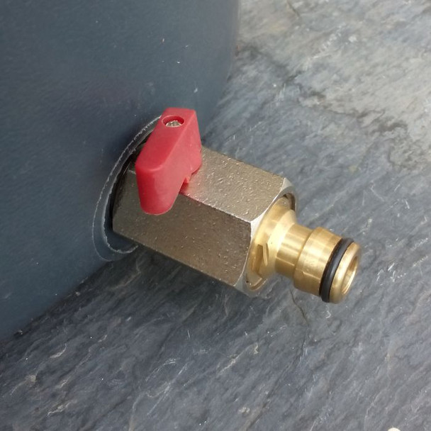 3/4" Ball Valve and Male Click Connector to connect to 1/2" Garden Hose (assumes customer already has female Click Connector on hose - not included). 3/4" Ball Valve and Male Click Connector to connect to 1/2" Garden Hose (assumes customer already has female Click Connector on hose - not included).