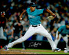 Edwin Diaz Autographed 16x20 Photo Seattle Mariners MCS Holo #104487