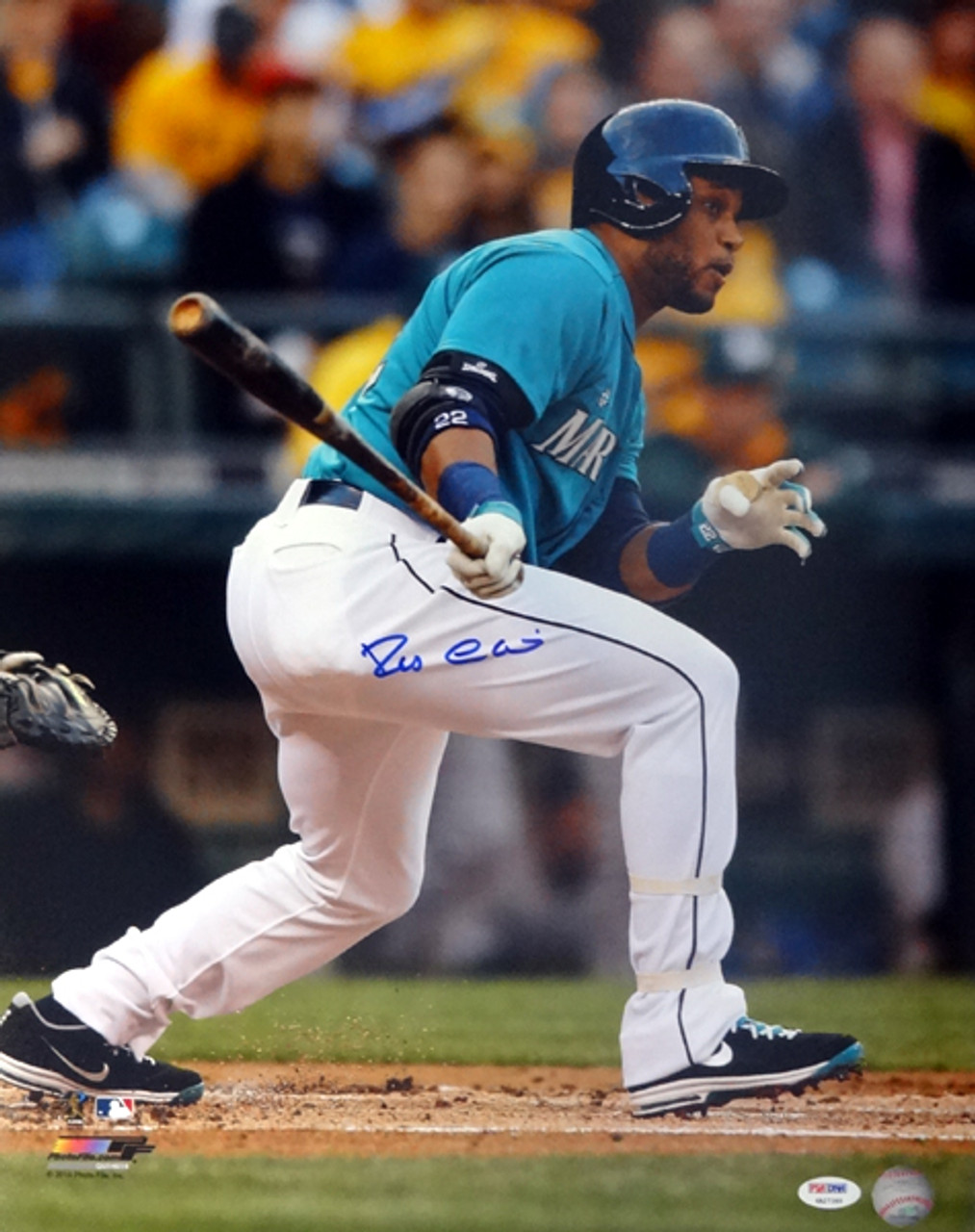 Autographed Robinson Cano Picture - BECKETT 8x10