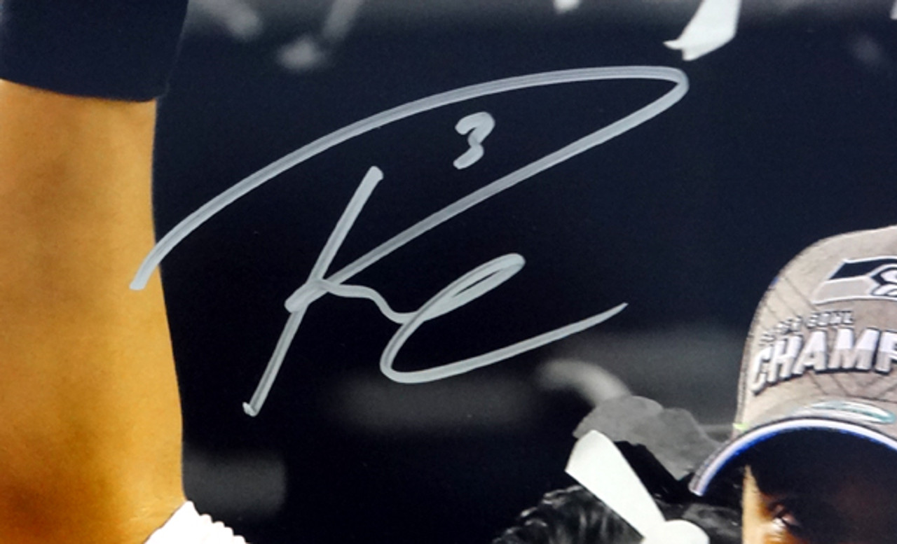Russell Wilson Autographed 16x20 Photo Seattle Seahawks
