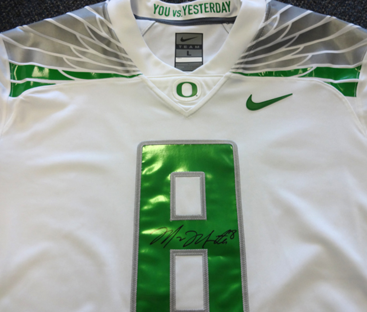 Oregon Ducks Marcus Mariota Autographed Framed Black Nike Jersey MM Holo  Stock #89824