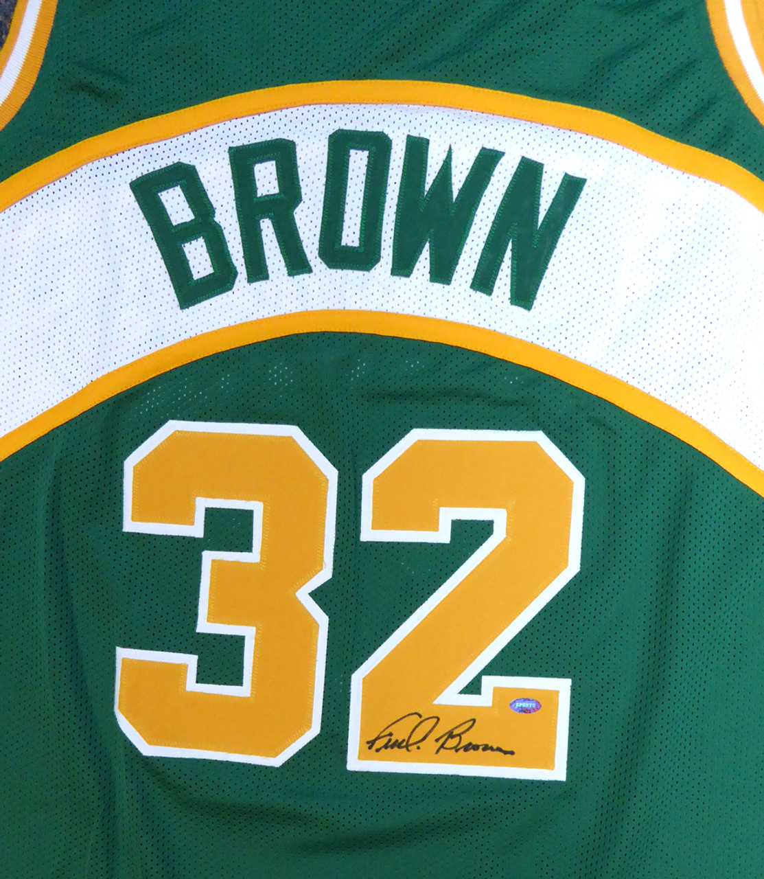 Seattle Supersonics Downtown Fred Brown Autographed Green Jersey MCS Holo  Stock #200289 - Mill Creek Sports
