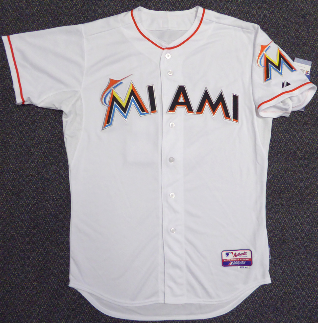 Ichiro Suzuki Autographed Miami Marlins Majestic Black Baseball Jersey -  BAS COA at 's Sports Collectibles Store