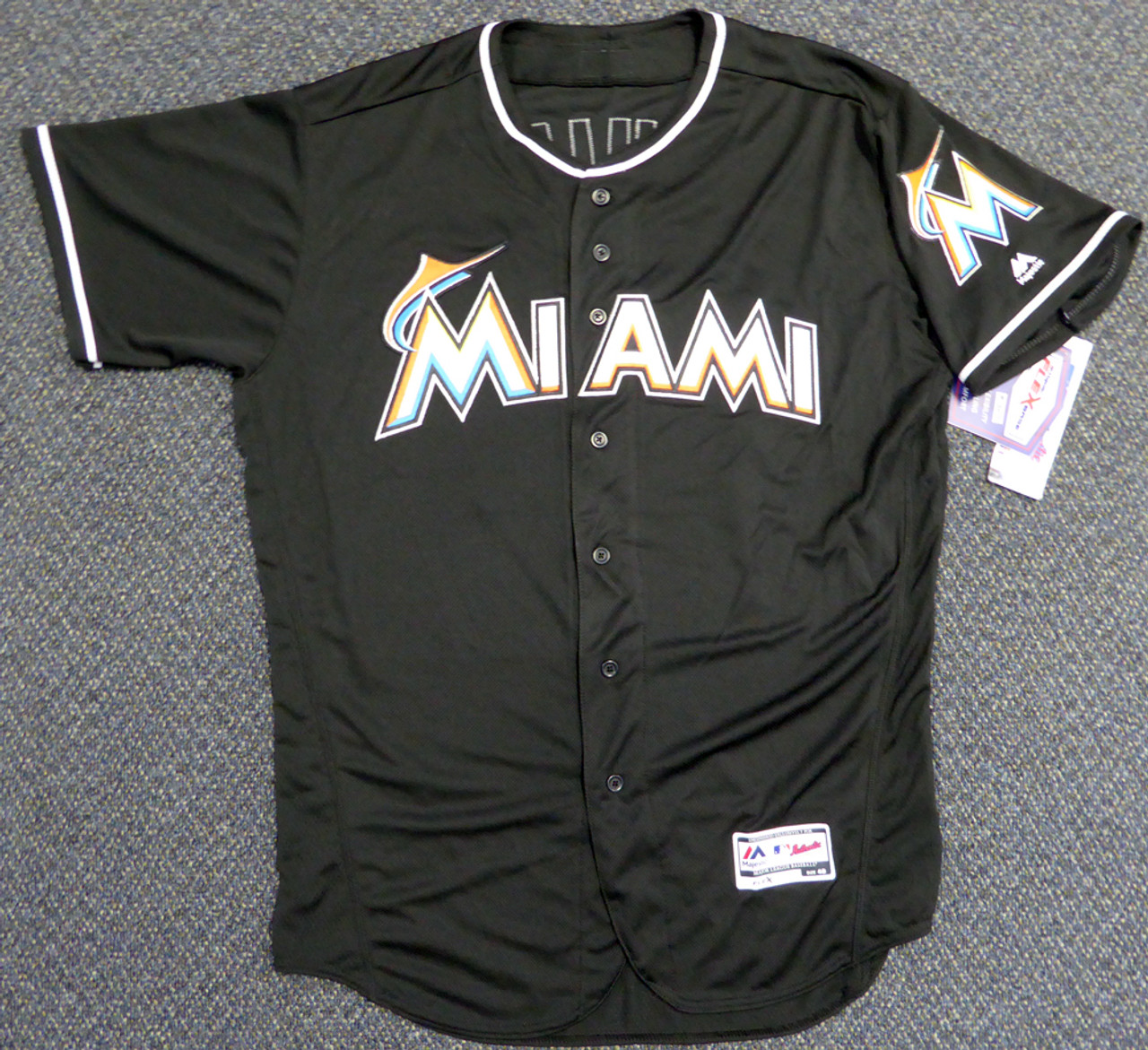 Miami Marlins Ichiro Suzuki Autographed Black Majestic Authentic Flex Base  Jersey Size 48 IS Holo Stock #111459 - Mill Creek Sports