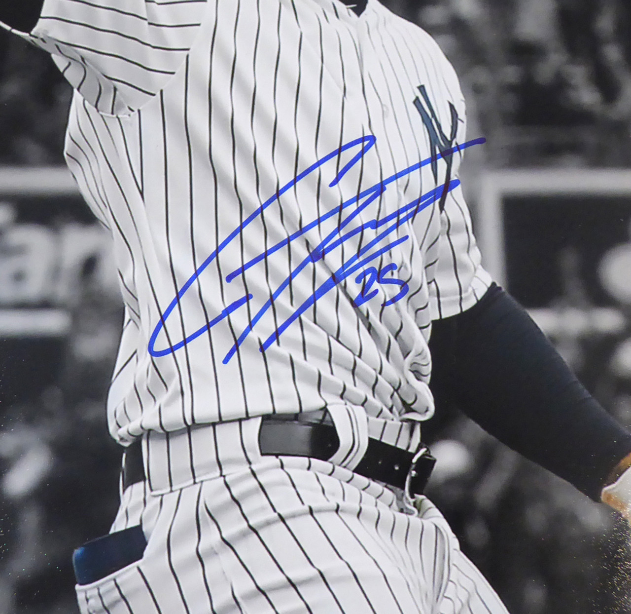 Autographed New York Yankees Gleyber Torres Fanatics Authentic 16 x 20  Throwing Photograph