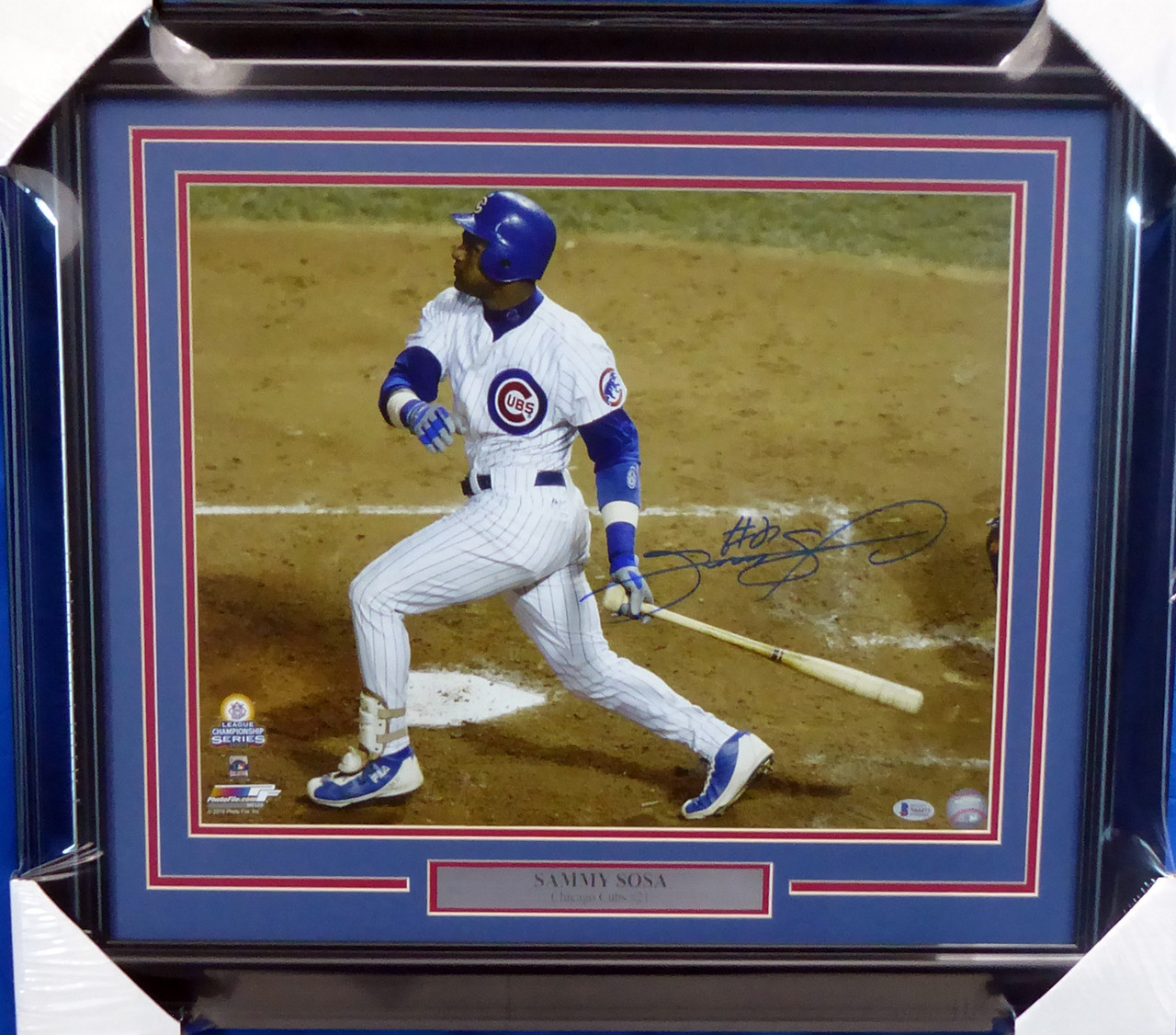 Sammy Sosa Autographed 16x20 Photo Chicago Cubs Beckett BAS Stock #148618