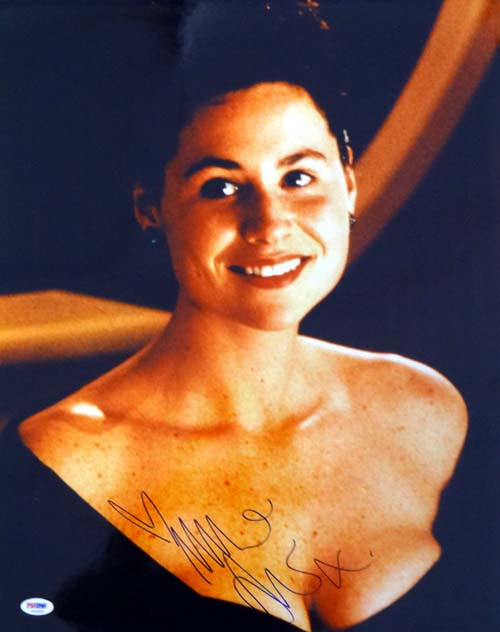 Minnie Driver Autographed 16x20 Photo PSA/DNA #T14453 - Mill Creek