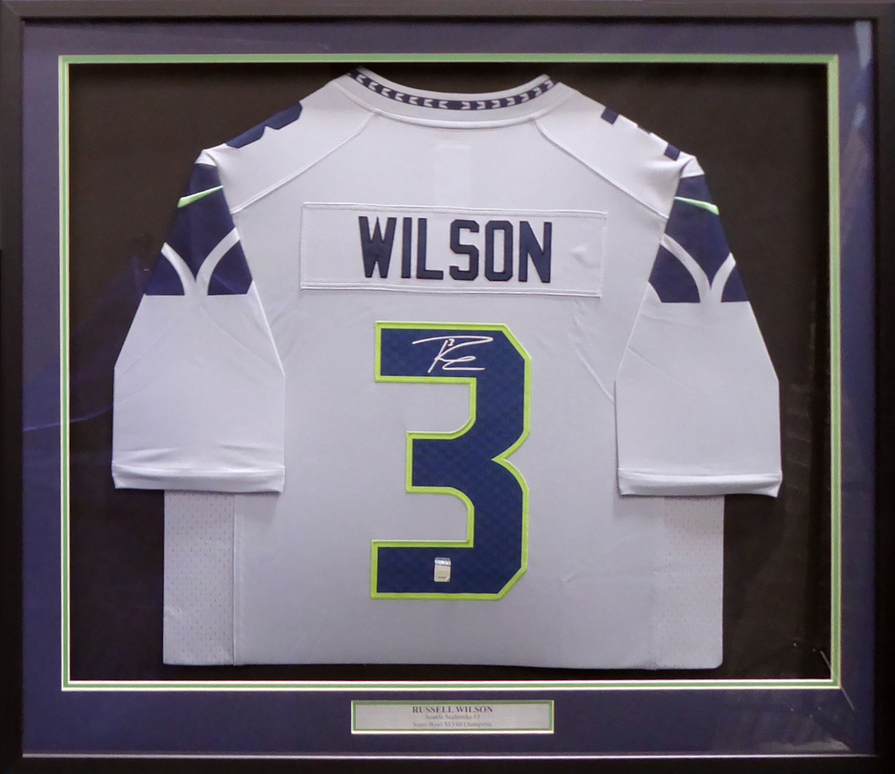 Russell wilson shop signed jersey framed