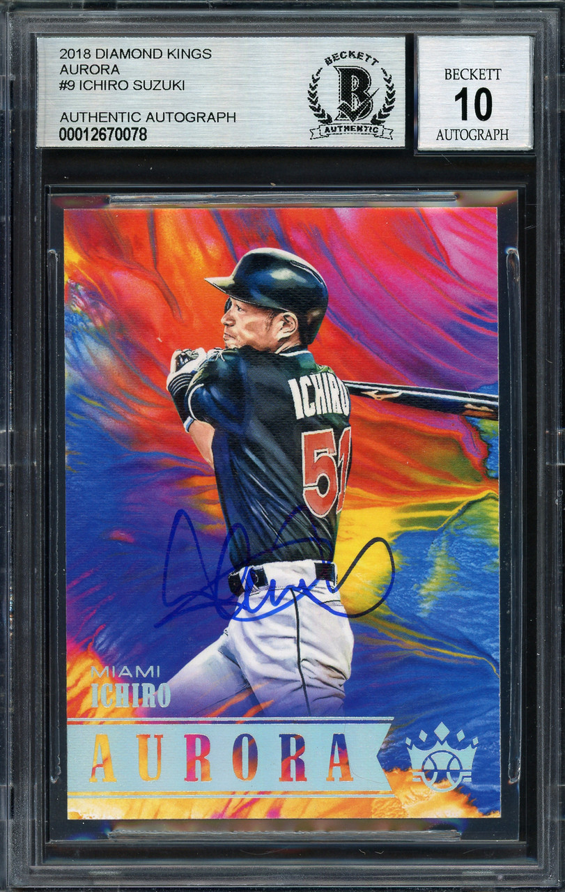 Ichiro Suzuki Autographed 2018 Panini Diamond Kings Aurora Card