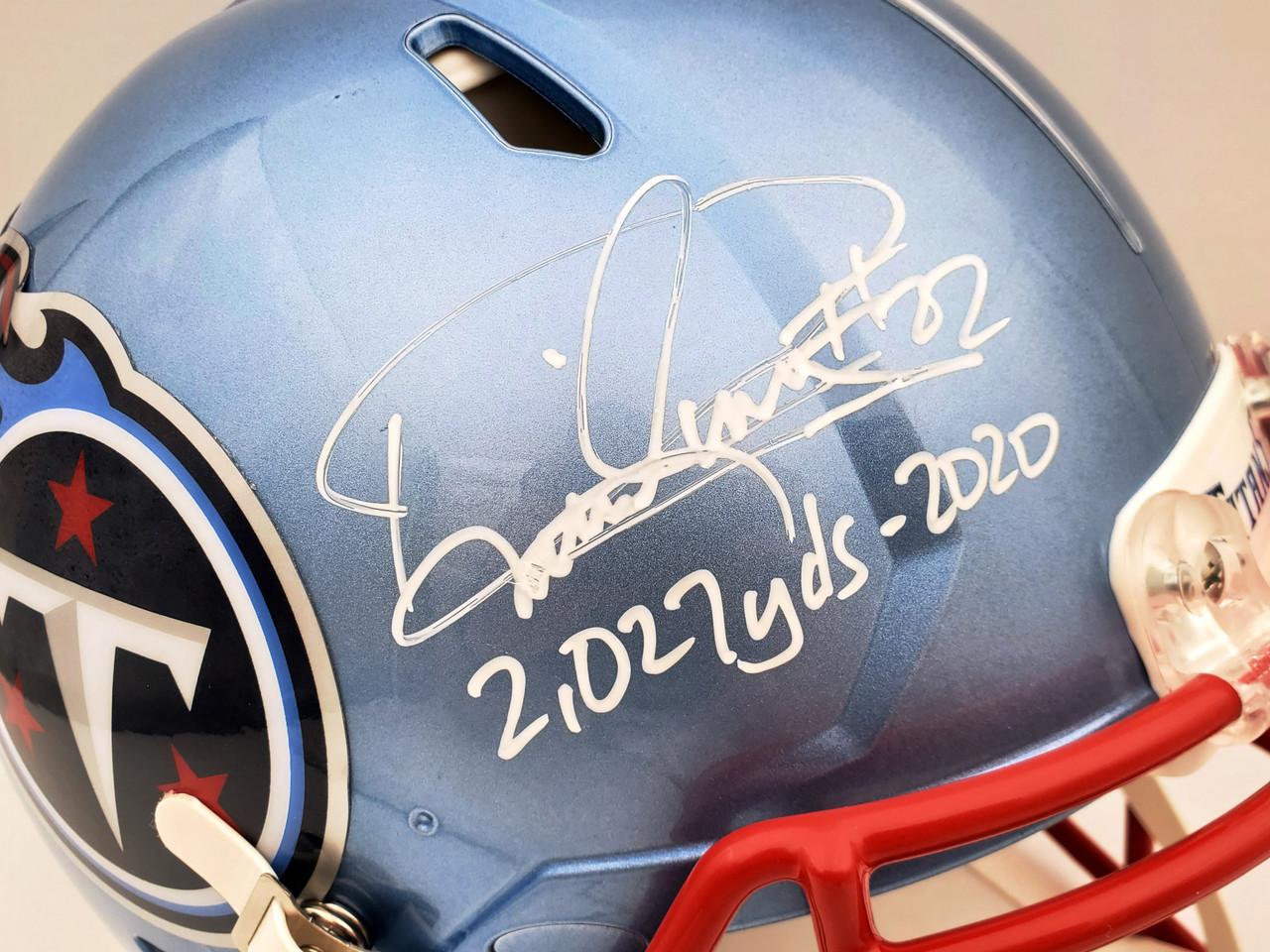 Derrick Henry Autographed Tennessee Titans Lunar Eclipse White Full Size  Authentic Speed Helmet 2027 Yds-2020 Beckett BAS QR Stock #197129 - Mill  Creek Sports