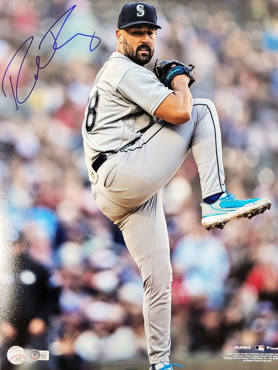 Slimmer frame? Looser pants? New pitch? Robbie Ray reports to Mariners  spring training ready for 2023