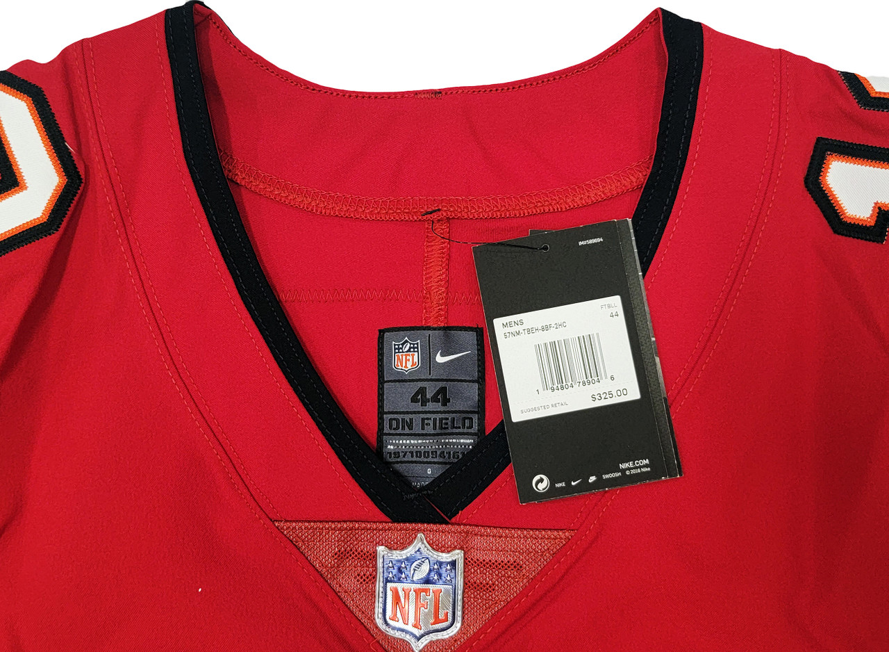 Tom Brady Signed Buccaneers Nike Limited Football Jersey