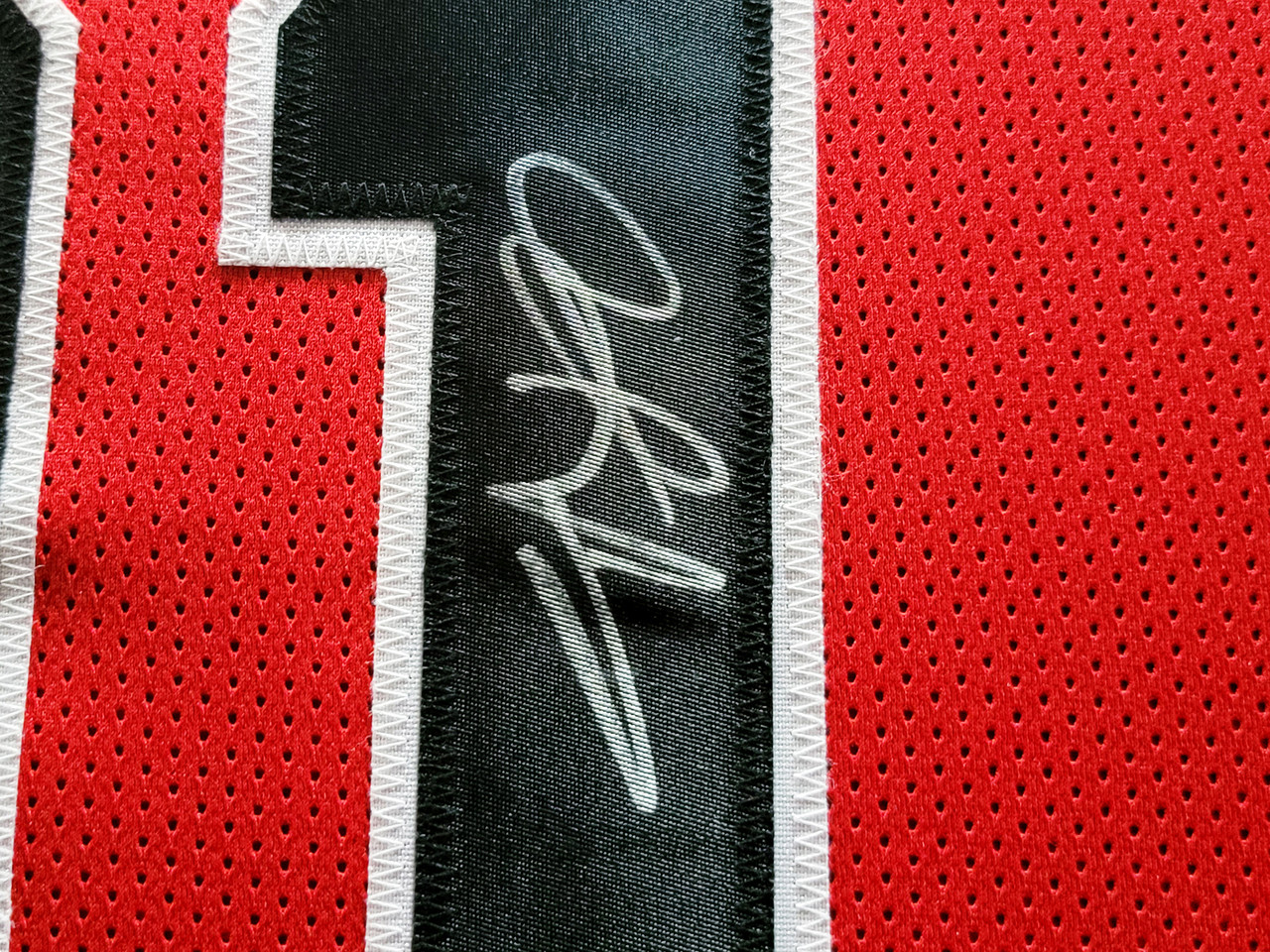  Bulls Dennis Rodman Autographed Red Jersey Beckett BAS