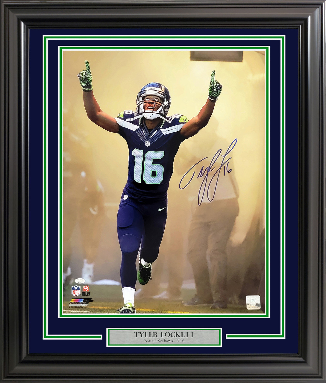 Tyler Lockett Autographed Framed 16x20 Photo Seattle Seahawks Tunnell MCS  Holo Stock #210971