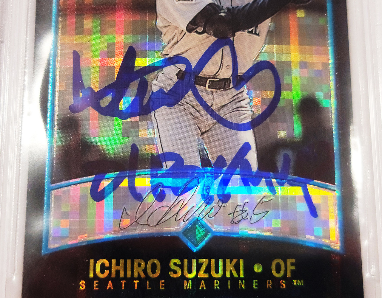 Ichiro Suzuki Autographed 2001 Bowman Chrome Refractor English